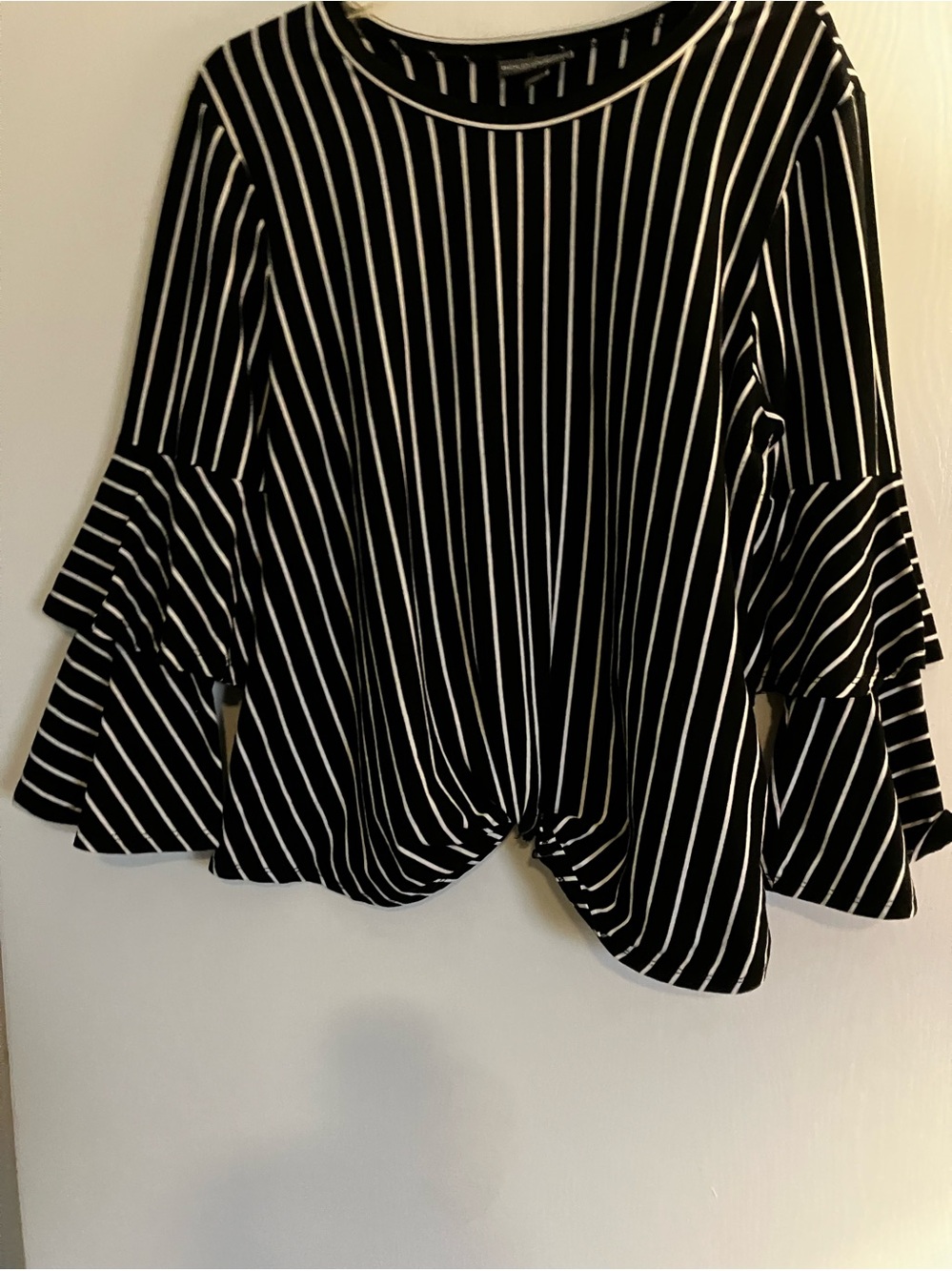 BOLD Elements XL Black White Striped Blouse Ruffle Sleeve Stretch Top